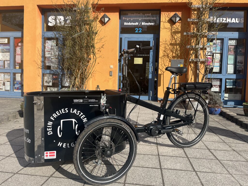 Lastenrad vor dem SBZ Heizhaus